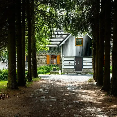 Dom Stary Mlyn Nad Strumieniem Z Mozliwoscia Dostepu Do Sauny, Goracej Beczki, Basenem Vakantiehuis Szklarska Poręba