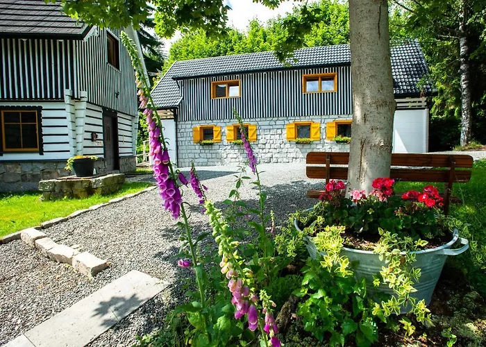 Сasa de vacaciones Stary Mlyn Nad Strumieniem Z Mozliwoscia Dostepu Do Sauny, Goracej Beczki, Basenu - *